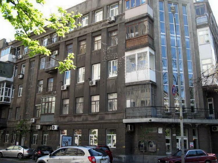 Аренда 3-комнатной квартиры 90 м², Институтская ул., 24/7