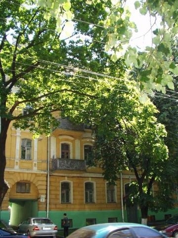 Київ, Пирогова вул., 5