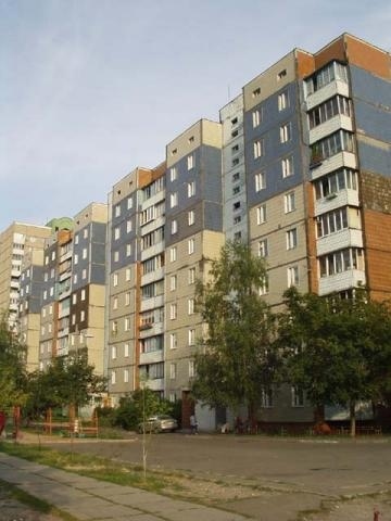 Київ, Райдужна вул., 71