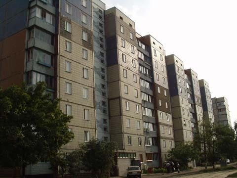 Київ, Райдужна вул., 71