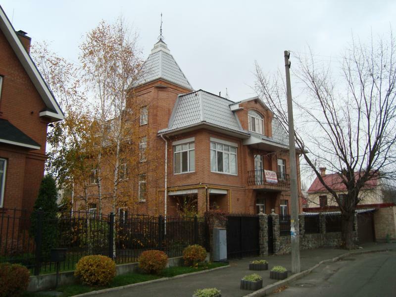 Киев, Кирпоноса ул., 17