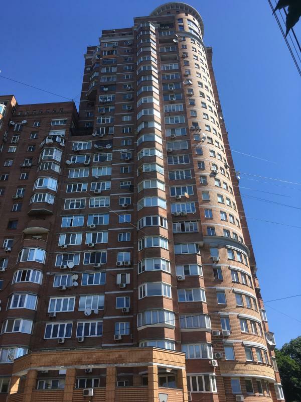 Продаж 3-кімнатної квартири 117 м², Клінічна вул., 23-25