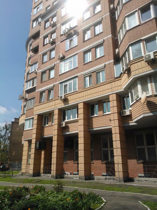 Продаж 3-кімнатної квартири 117 м², Клінічна вул., 23-25