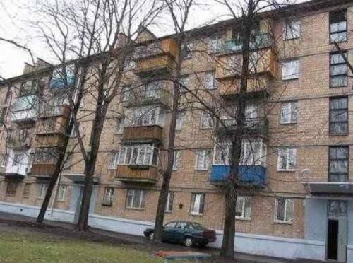 Київ, Іскрівська вул., 2