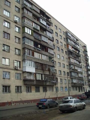 Київ, Казимира Малевича вул., 111