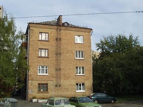 Киев, Гладковская ул., 8А