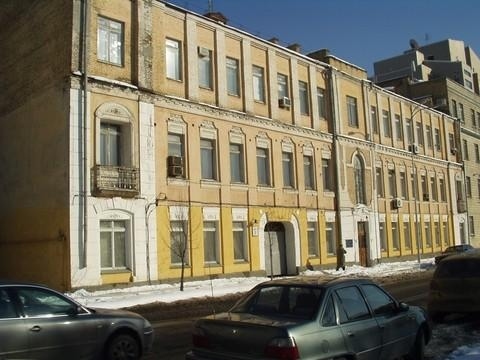 Київ, Казимира Малевича вул., 31