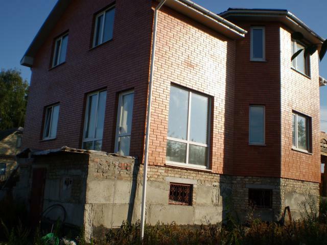 Киев, Карла Маркса ул., 12