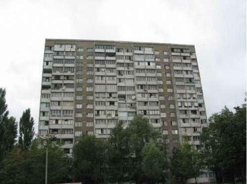 Київ, Композитора Лятошинського вул., 2