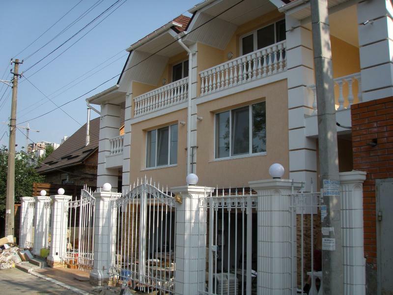 Киев, Кишиневская ул., 5