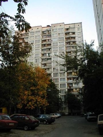 Київ, Кольцова бул., 9