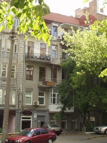 Киев, Никольско-Ботаническая ул., 3