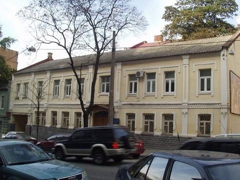 Киев, Олеся Гончара ул., 36А