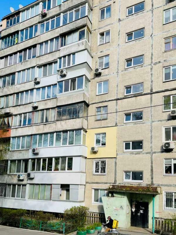 Киев, Николая Мурашко ул., 4