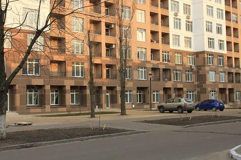 Київ, Туманяна вул., 3
