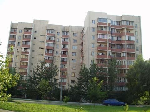 Киев, Ирпенская ул., 67