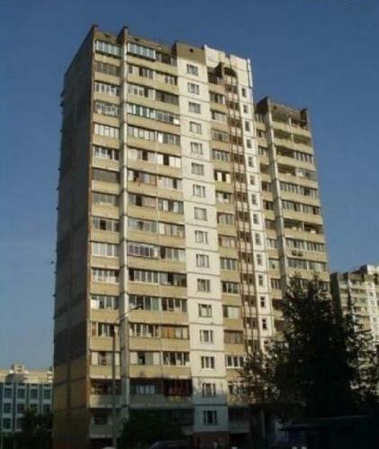 Киев, Ирпенская ул., 72