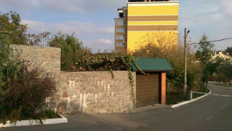 Киев, Иртышская ул., 7