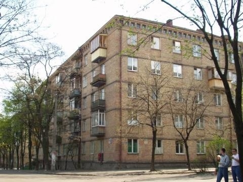 Киев, Искровская ул., 7