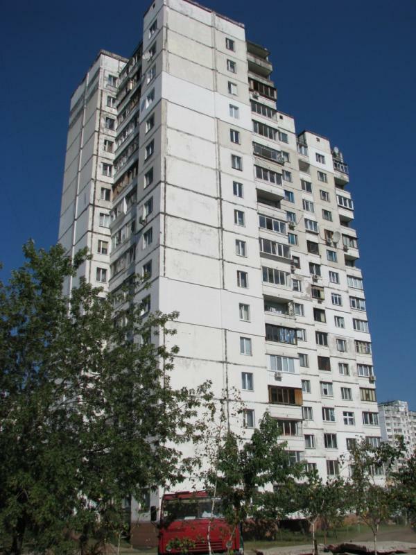 Киев, Каштановая ул., 8Б