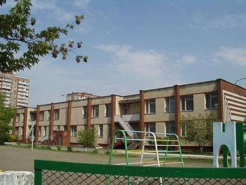 Киев, Каштановая ул., 13Б