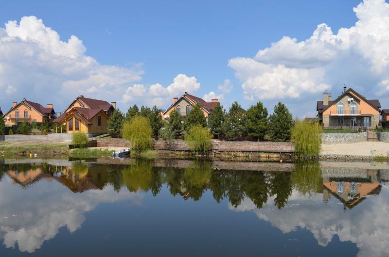 Киевская обл., Бориспольский район, с. Вишенки, Карьерная ул., 15