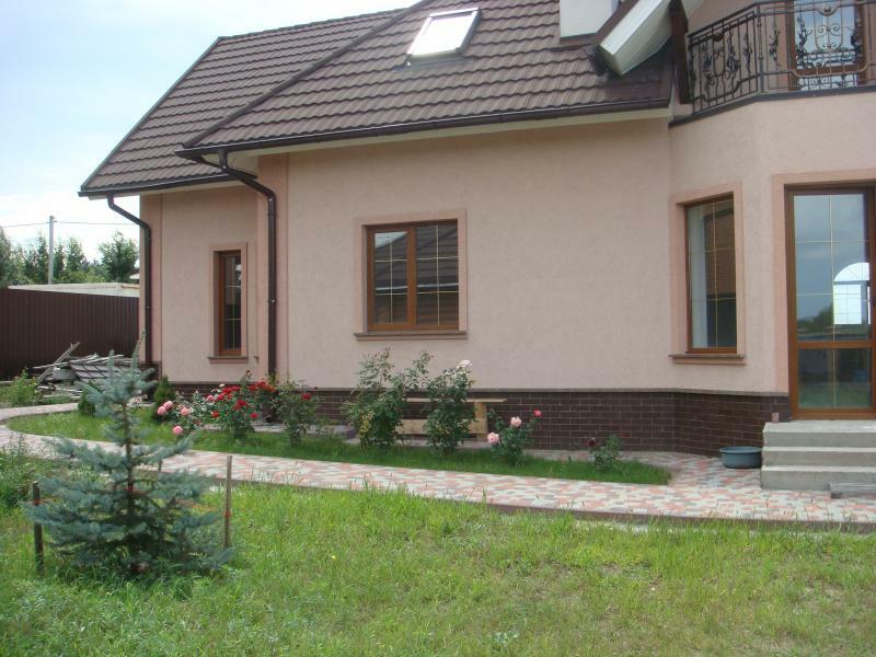 Киевская обл., Васильковский район, с. Дзвонковое, Школьная ул., 11