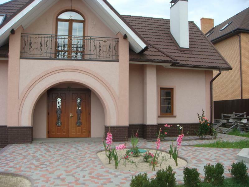 Киевская обл., Васильковский район, с. Дзвонковое, Школьная ул., 11