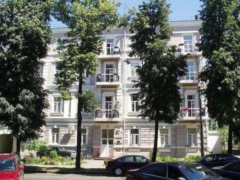 Киев, Ивана Франко ул., 31