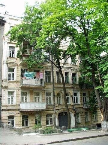 Киев, Ивана Франко ул., 20