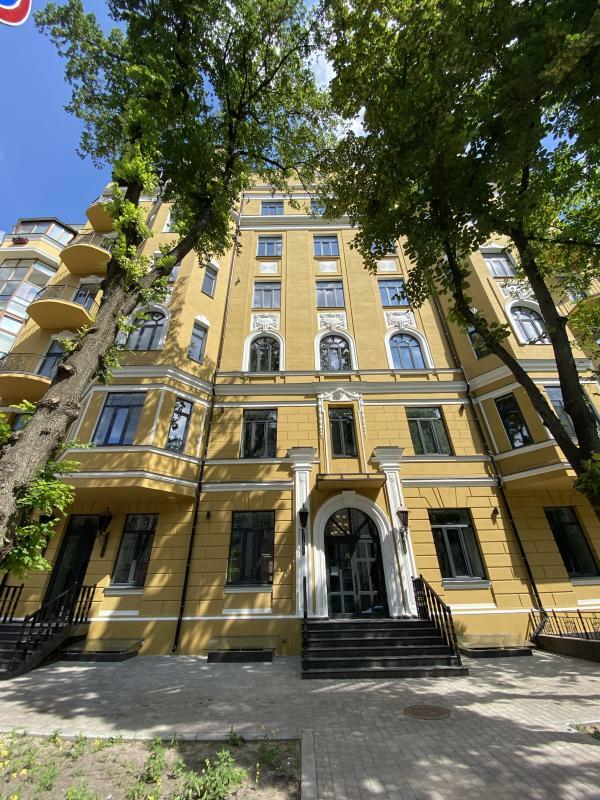 Киев, Ивана Франко ул., 17