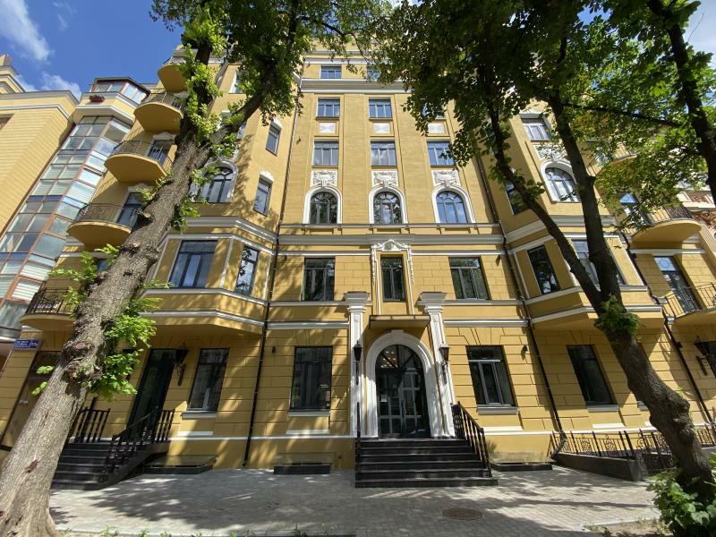 Киев, Ивана Франко ул., 17