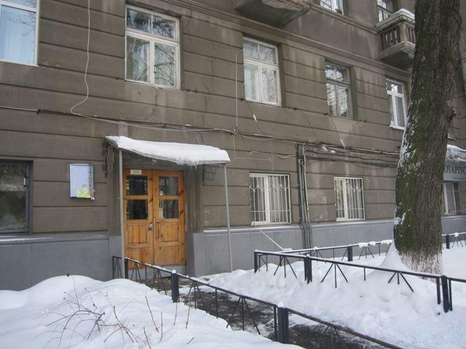 Київ, Івана Франка вул., 9