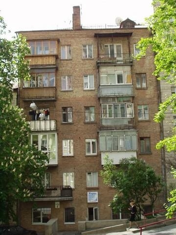 Киев, Ивана Франко ул., 8А