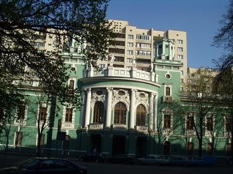 Киев, Суворова ул., 9