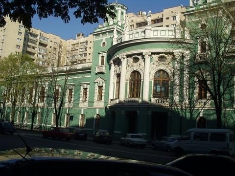 Киев, Суворова ул., 9