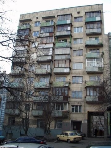 Киев, Тарасовская ул., 12