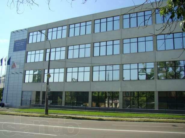 Київ, Смольна вул., 9