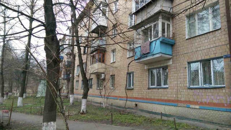 Київ, Сєчєнова вул., 4