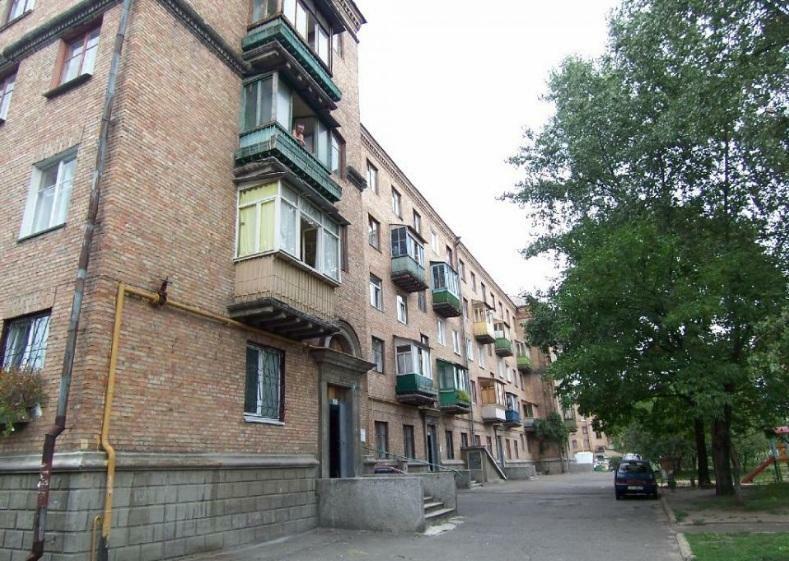 Київ, Харківське шосе, 144Г