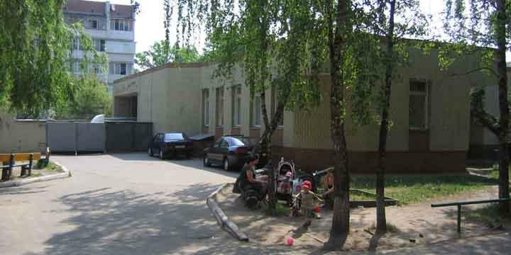 Київ, Синьоозерна вул., 6