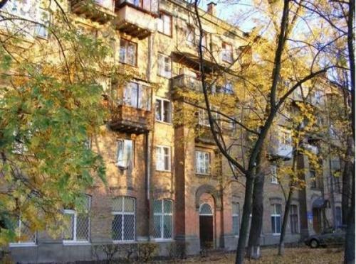 Киев, Симферопольская ул., 7/2