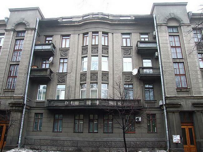 Киев, Шелковичная ул., 10