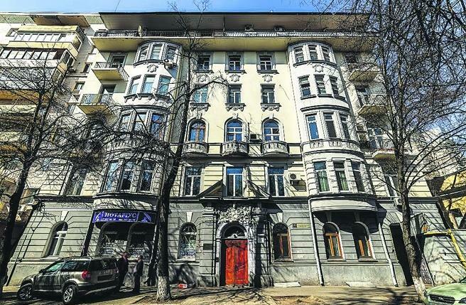 Київ, Шовковична вул., 16А