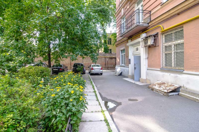 Київ, Шовковична вул., 16А