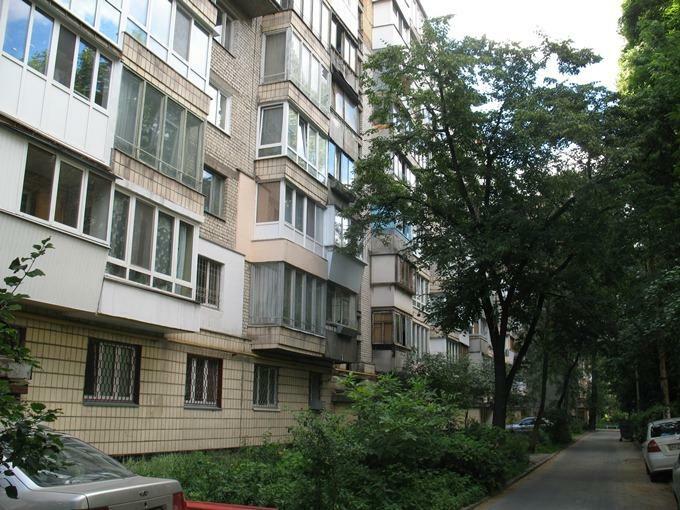 Киев, Чоколовский бул., 18
