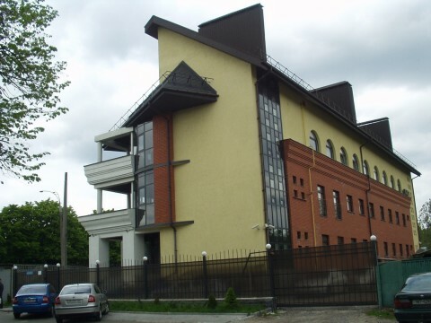 Киев, Эстонская ул., 120