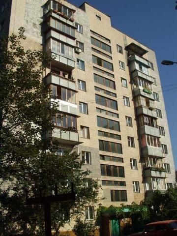 Киев, Ярослава Ивашкевича ул., 12