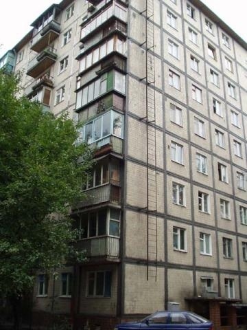 Продаж 2-кімнатної квартири 45 м², Парково-Сирецька вул., 14