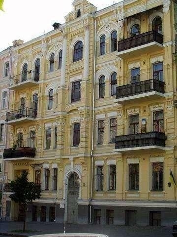 Киев, Шота Руставели ул., 32